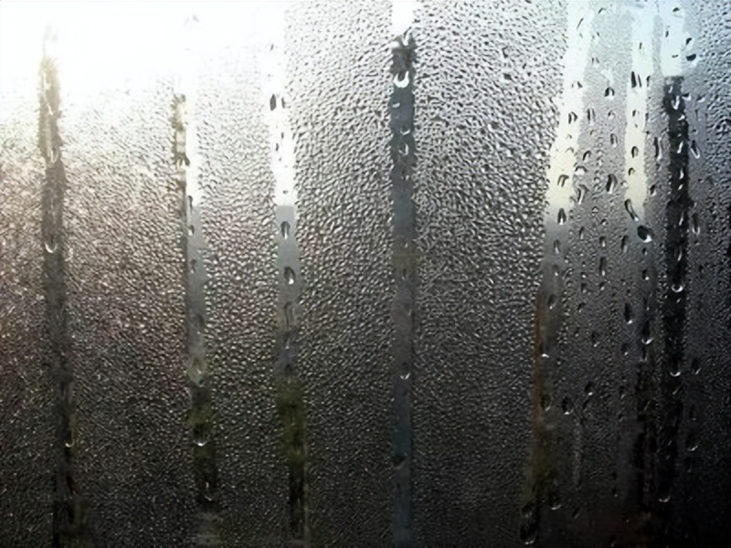 玻璃不起雾的小妙招,玻璃容易起雾是什么原理