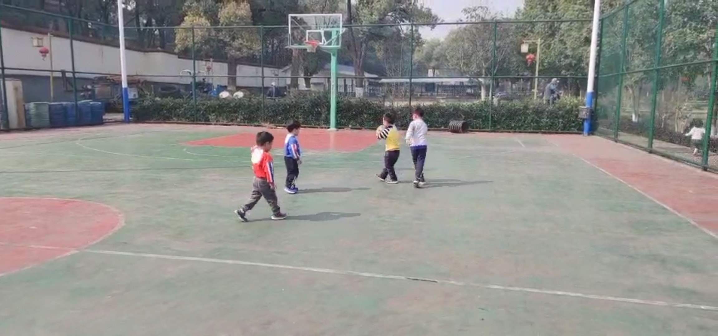 幼儿园孩子有必要报兴趣班吗,小孩从小就报兴趣班好吗