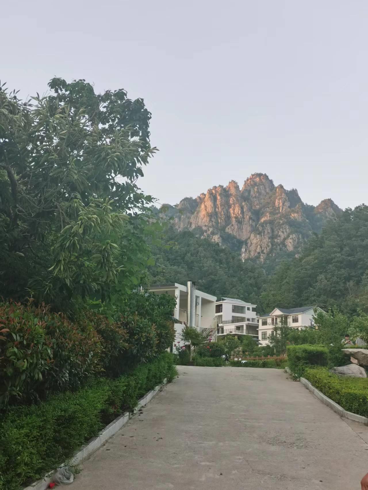 老界岭避暑92号山庄吃住全包,老界岭避暑胜地比较有名