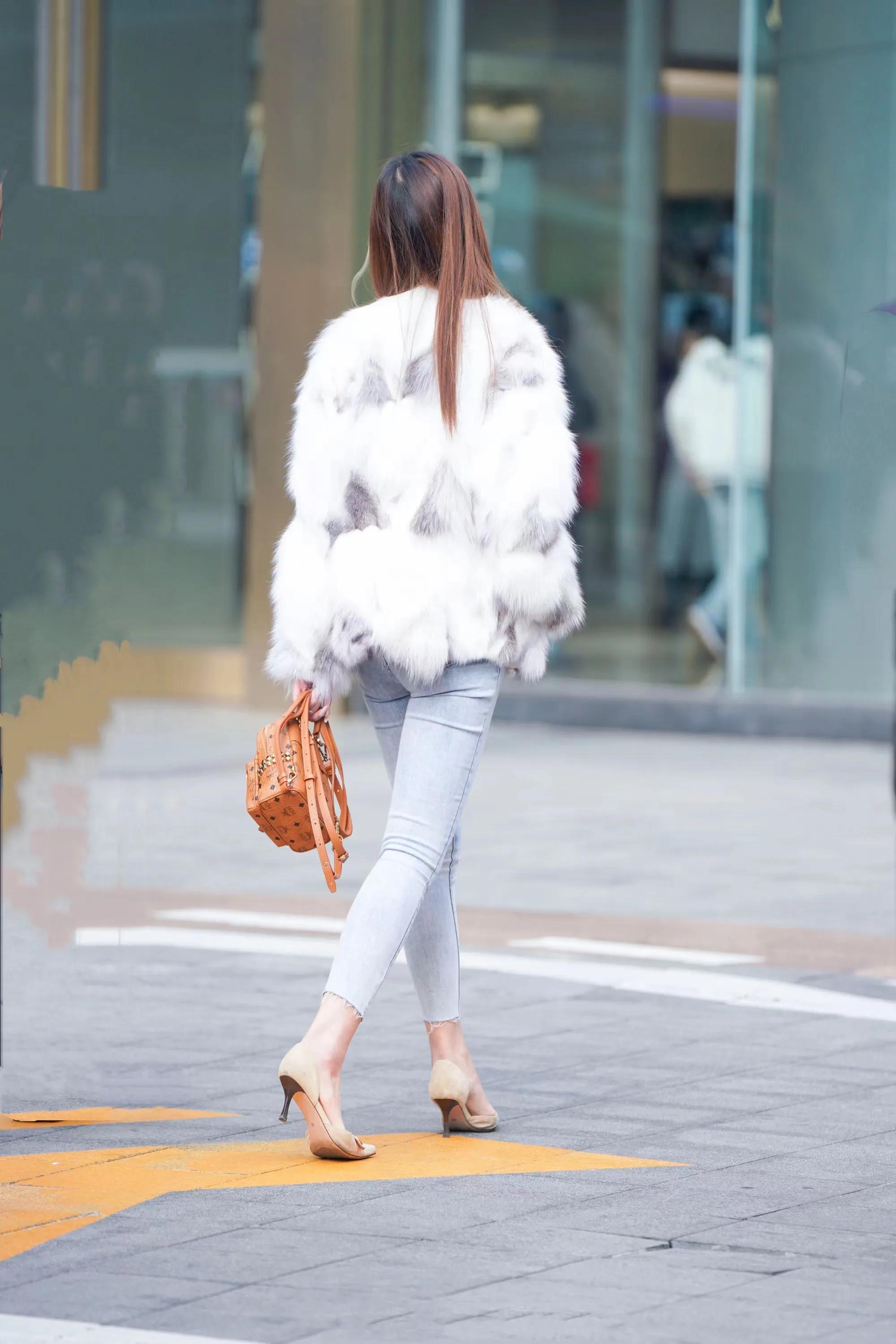 coach托特包和mcm哪个好看,买coach的包还是买mcm的包