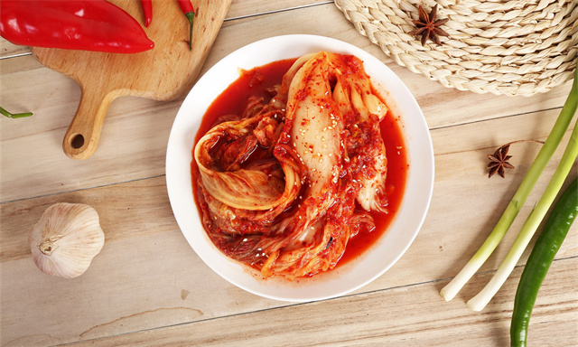 韩国人到底有多爱吃韩国泡菜,韩国人爱吃中国大白菜