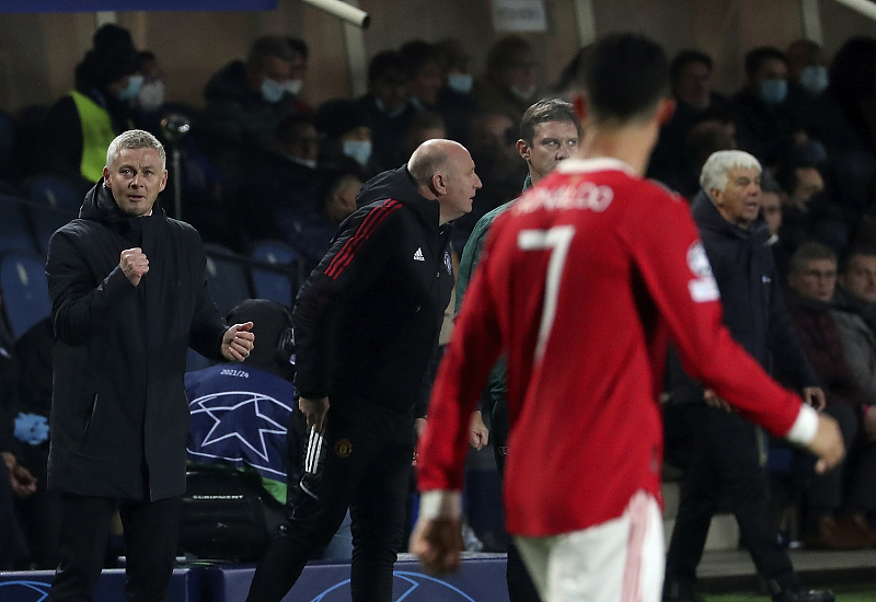 曼联主教练滕哈格谈与c罗,曼联主教练滕哈格和c罗的恩怨