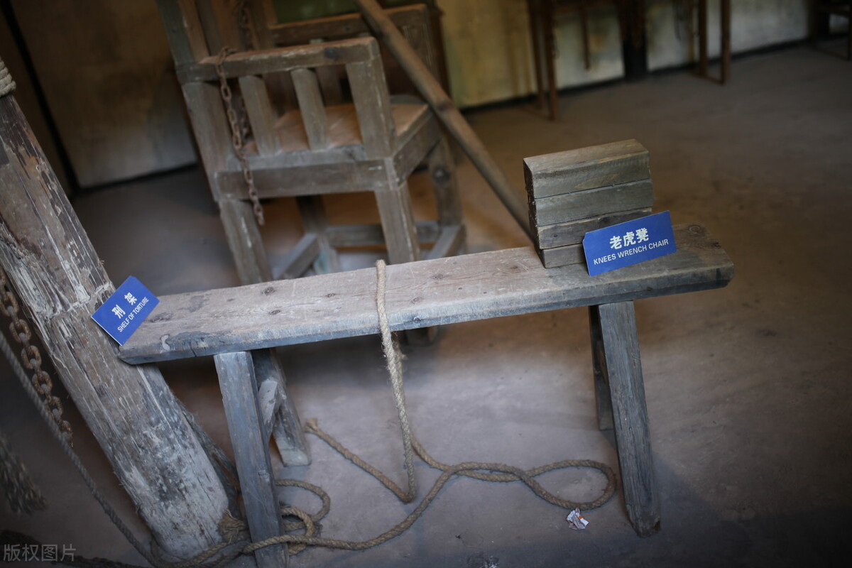 老虎凳为什么只能垫四块,老虎凳为什么要用砖头