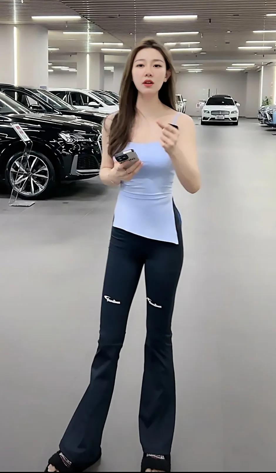 150小个子紧身裤加绒修身,好身材高颜值女人清纯穿搭