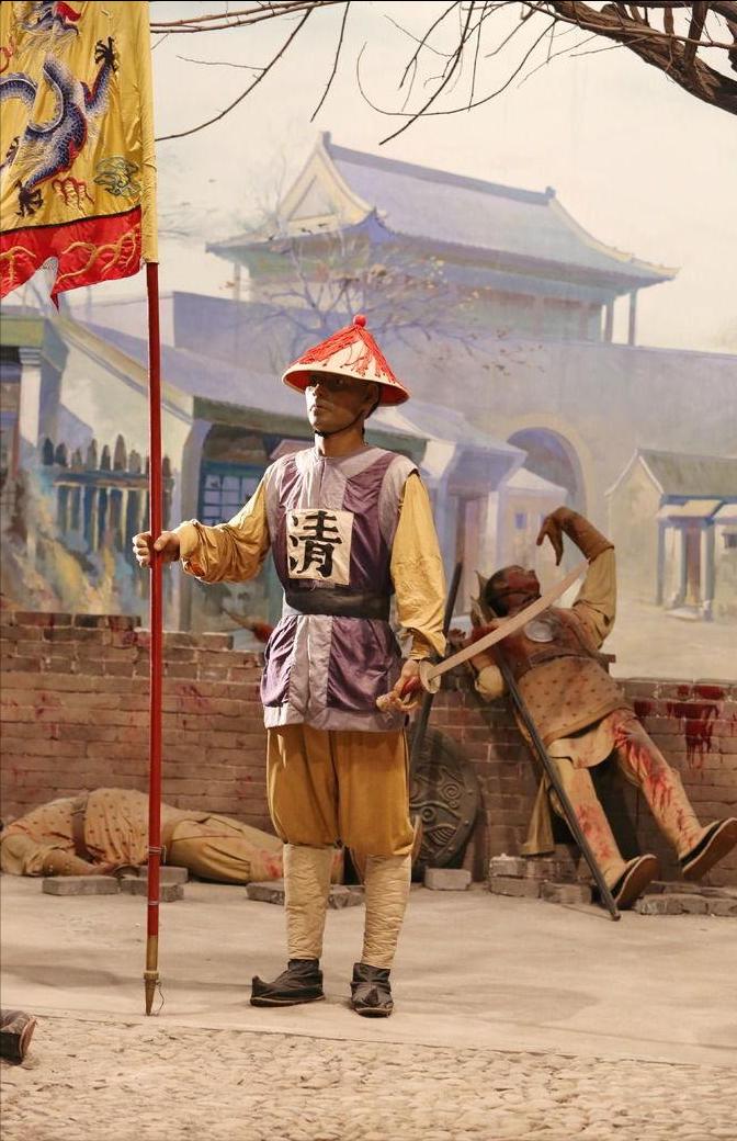 清兵勇字服与兵字服的区别,清军胸前的兵勇丁卒有何深意