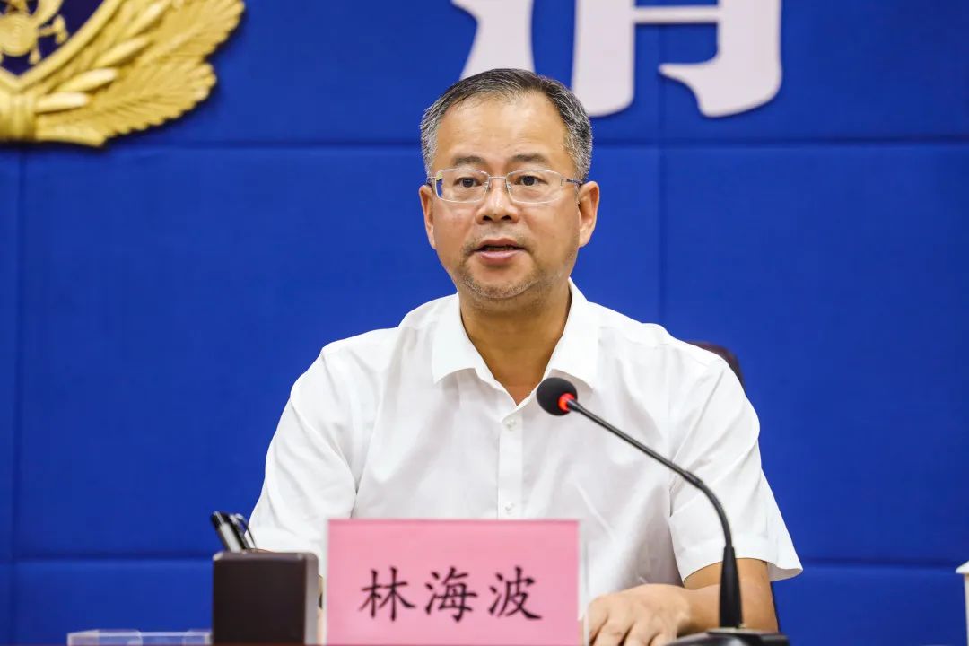 钦州市消防救援支队举行记集体三等功授牌仪式