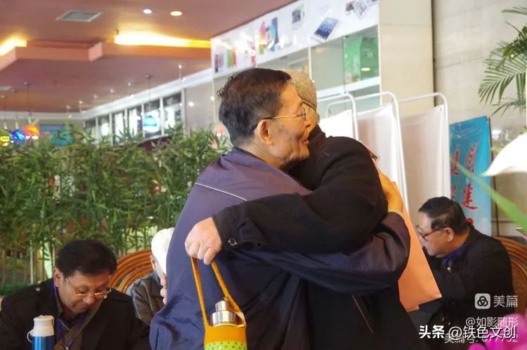 八一五二九部队老兵联谊会,老兵聚会不减当年