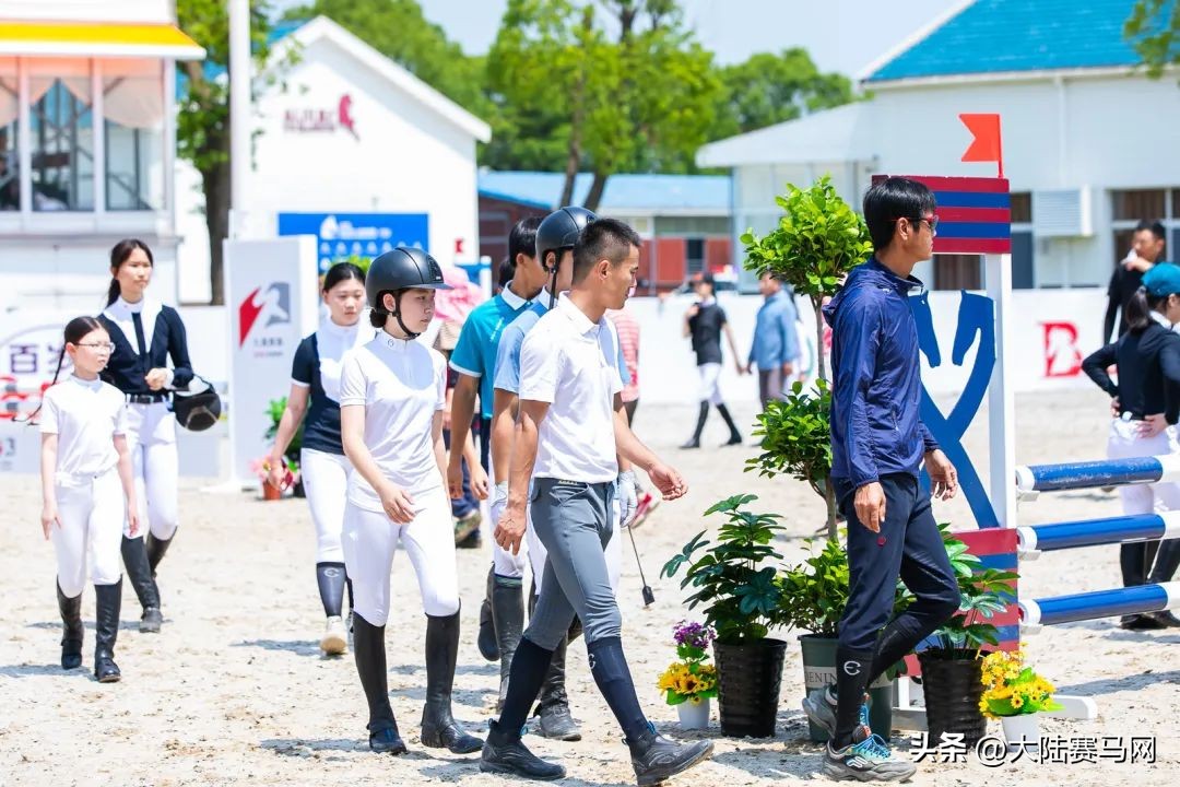 爱久马术包揽2023上海马术菁英赛崇明站80CM团体赛一、三名