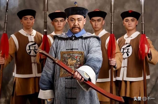 清士兵服饰,清朝的衣服为何印有兵丁卒