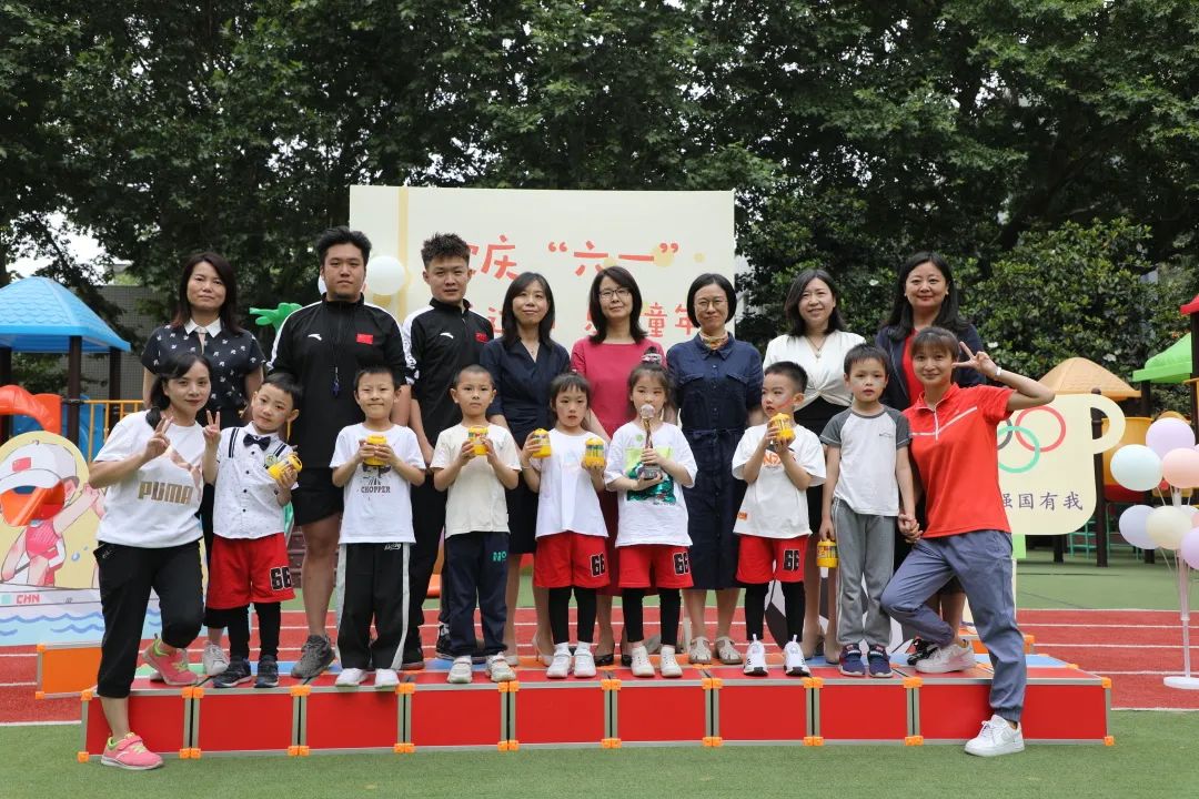 喜迎二十大童心向未来插图,童心向未来迎接六一儿童节