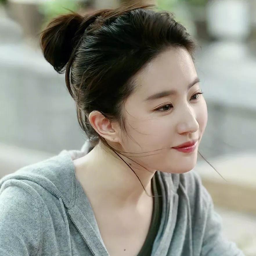 刘亦菲和宋轶谁更美,刘亦菲宋轶最新写真