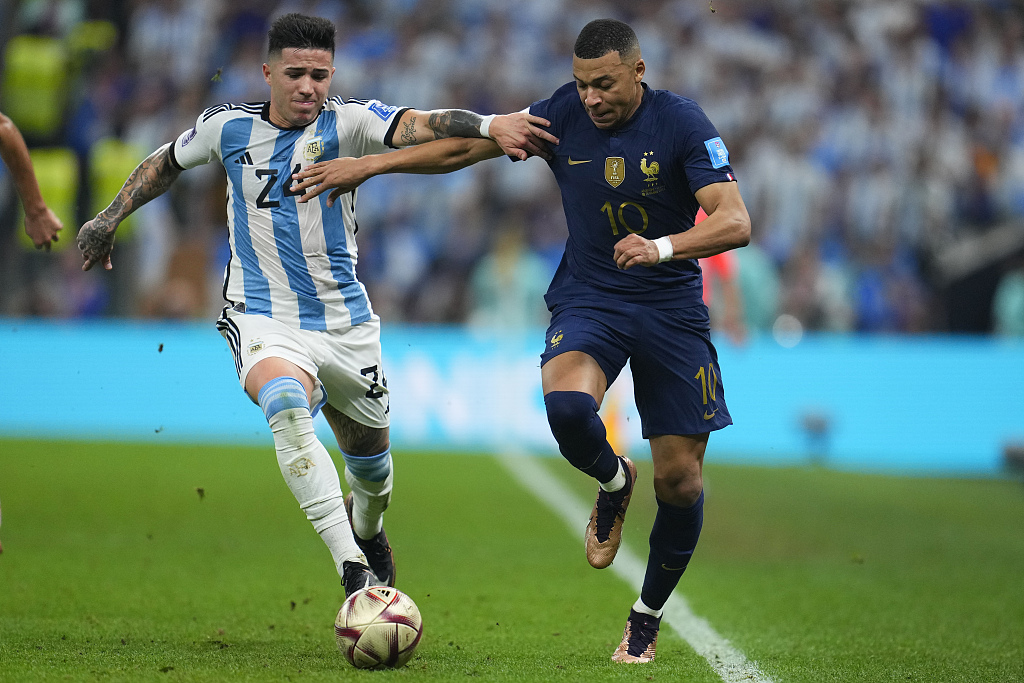 曝切尔西考虑再报价恩佐,名宿评切尔西1.2亿镑买恩佐