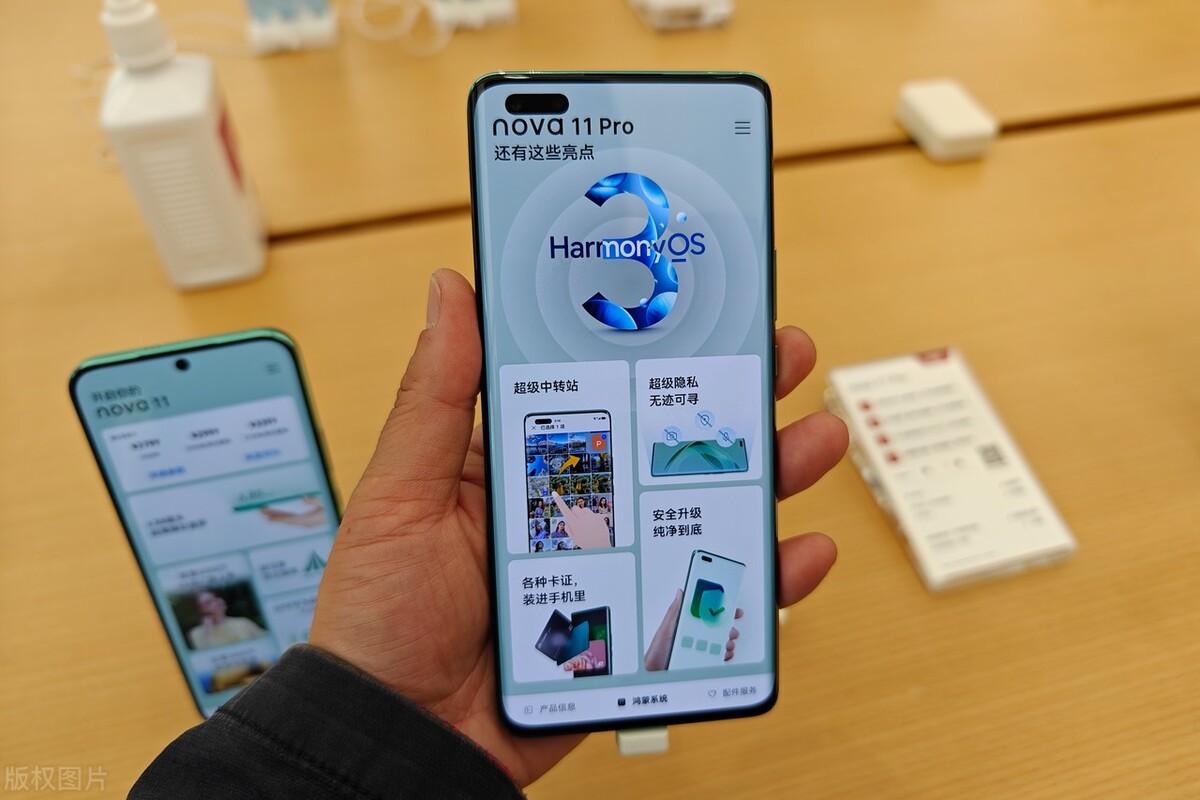redminote12turbo与华为nova12,华为nova12和redminote12turbo