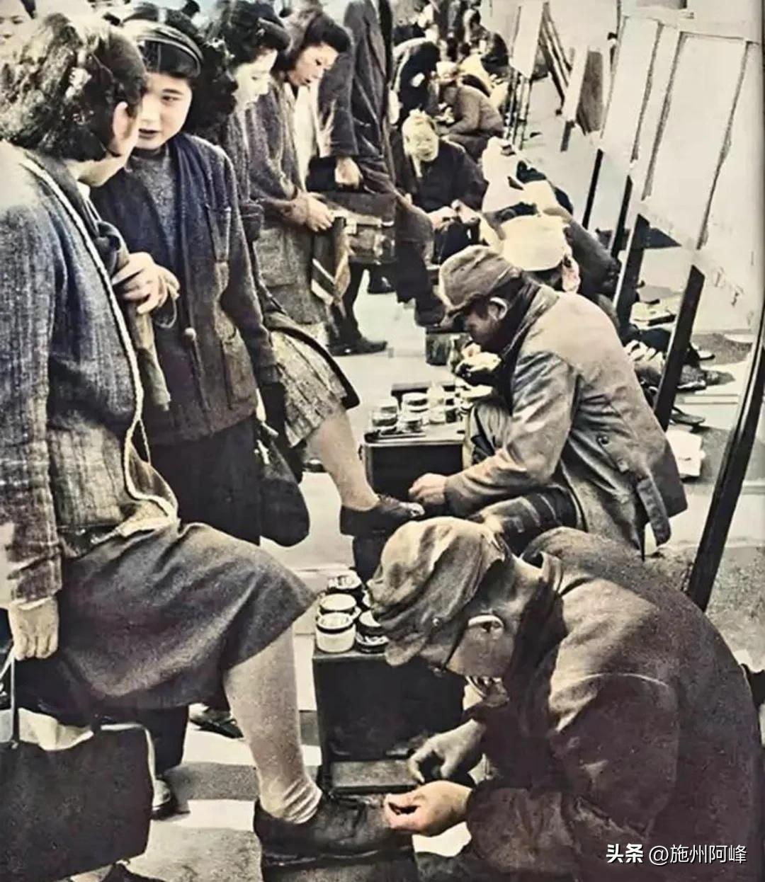 老照片日本战败后,战败日本街头老照片