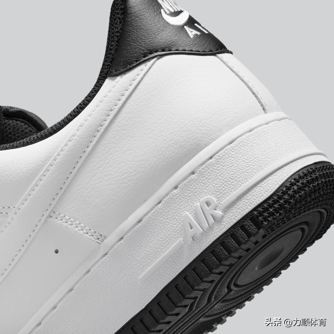 nikeairforce1low黑,nikeairforce1low全白和黑色
