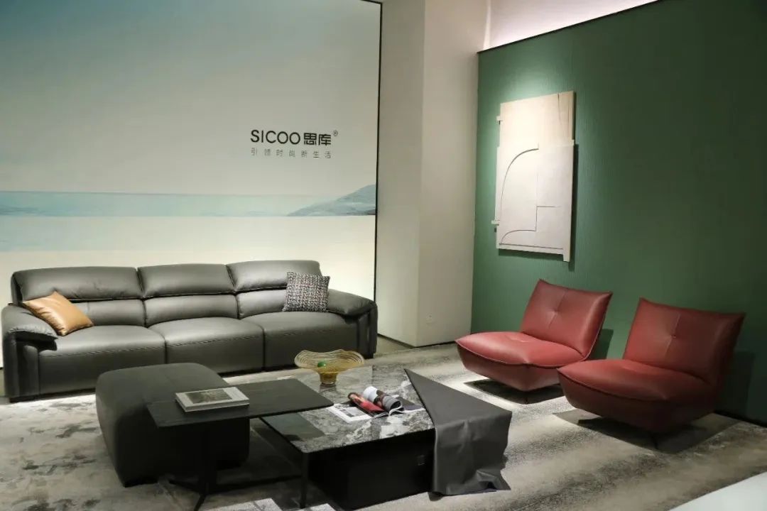 你家坐的沙发，可能就是这个“宇宙最强”家具小镇生产的