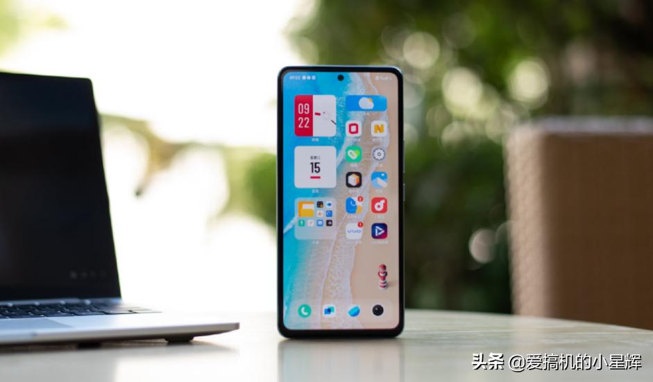 iqooneo5se和iqooneo5哪个好,vivoiqooneo5和vivoiqooneo5s