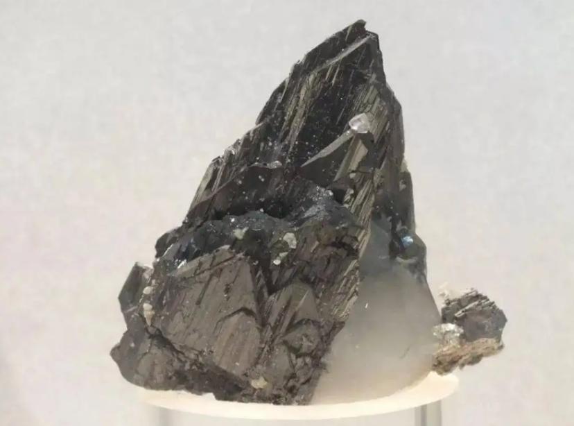 最新发现最大钨矿,世界上最大的钨矿在哪个地方