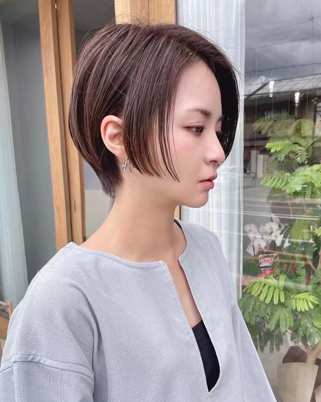 圆脸适合的精灵短发,减龄短发圆脸参考