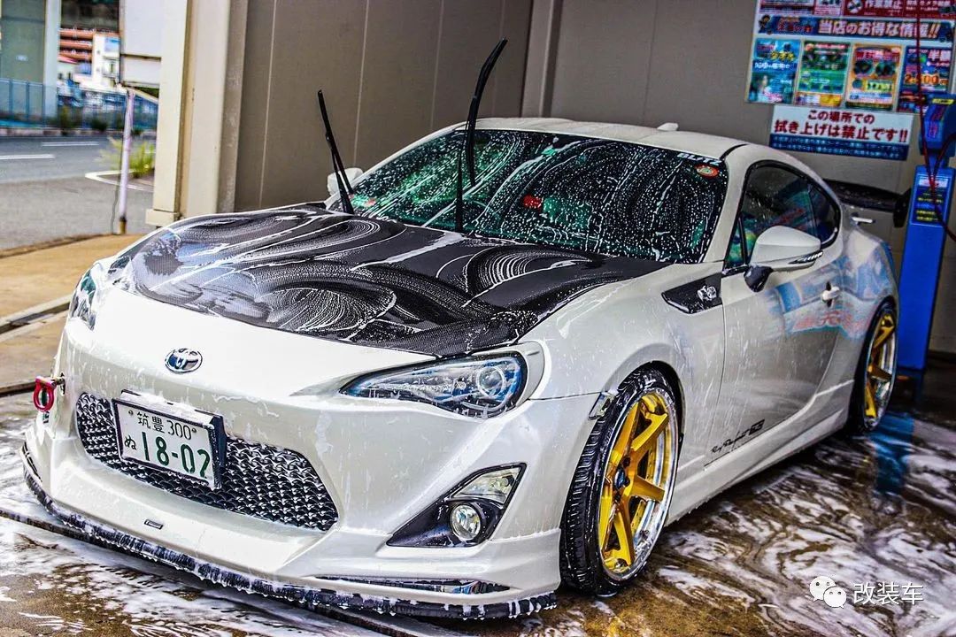 头文字d的女朋友,头文字d女司机飙车