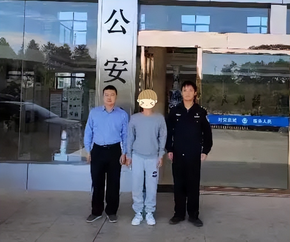 泪目！与父母发生口角之后，一气之下愤而离家出走，这一走就是十六年，在抚州民警帮助下最终一家人团圆