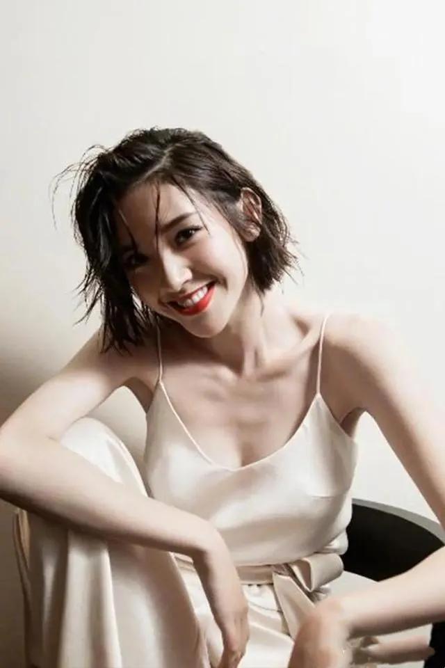 唐艺昕年轻时颜值,唐艺昕惊艳写真大图