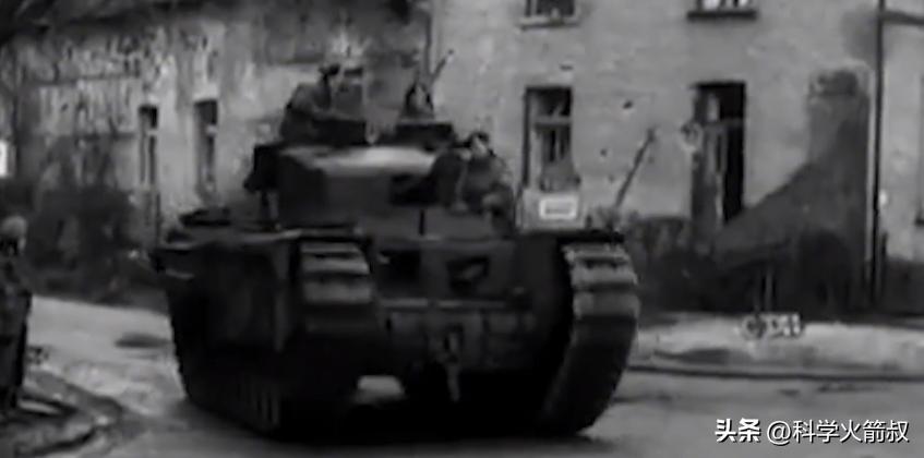 二战德国坦克为什么用交替负重轮,为什么德国虎式坦克比较厉害
