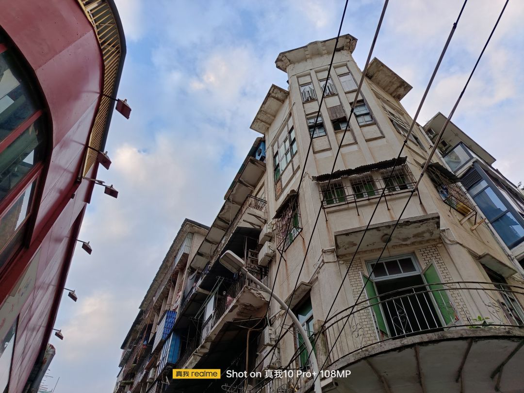 真我10pro超清三摄都有哪些,真我10pro手机一亿像素