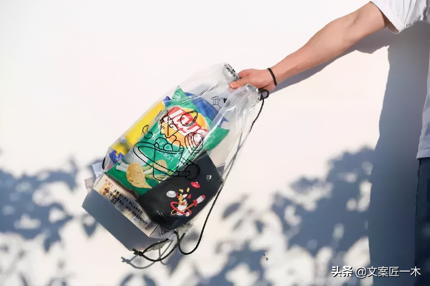 跨界小能手,喜茶新出的联名款测评