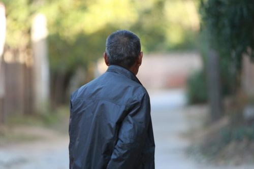 四川小伙在巴西乞讨,四川小伙子在巴西乞讨视频