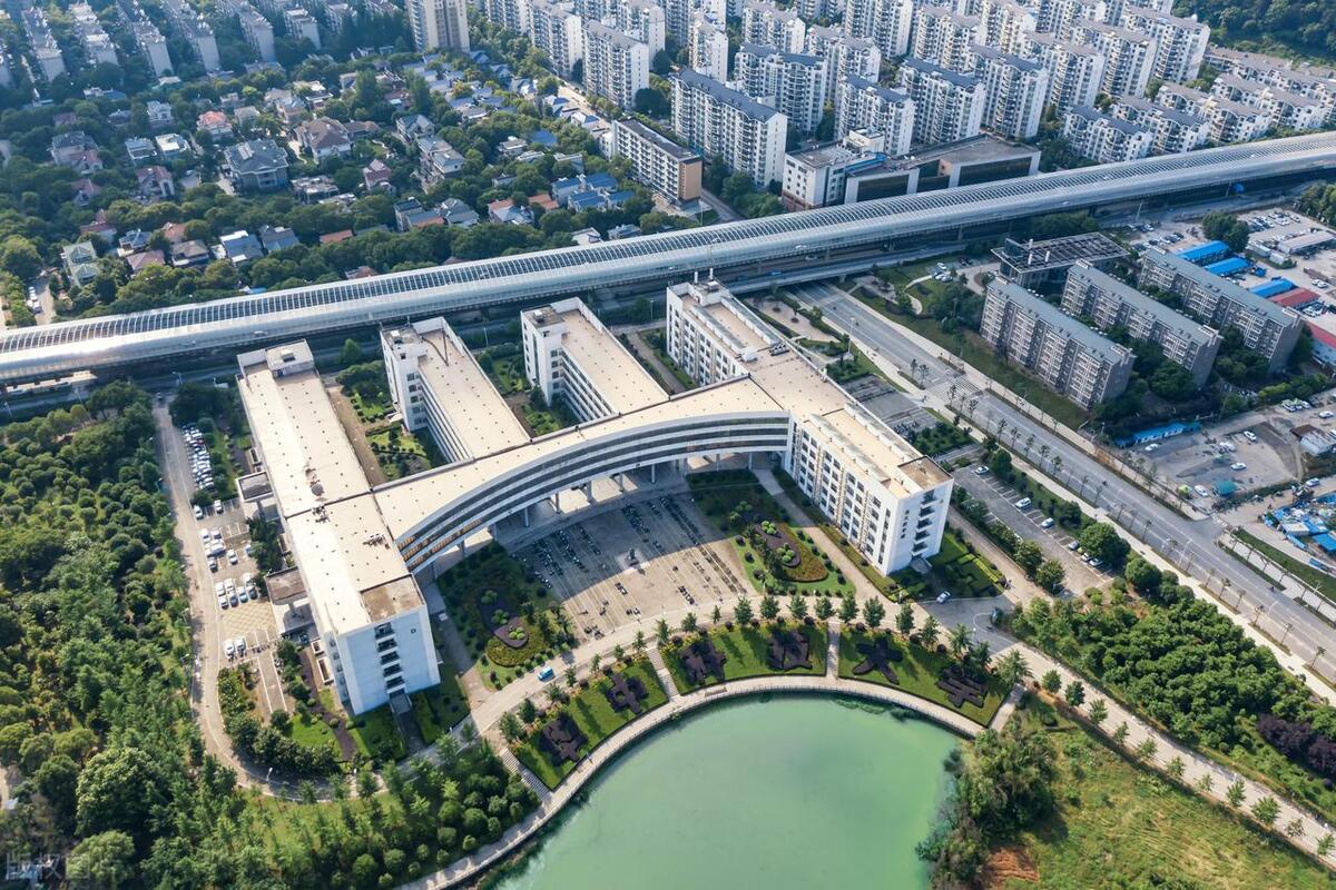 揭秘华中科技大学：四大工学院，中南六省第一校，实力工科