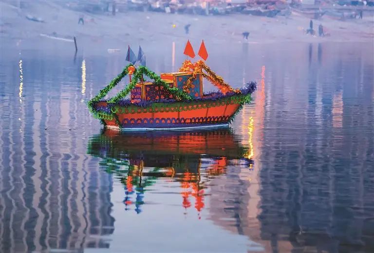 热热闹闹回家过年,热热闹闹回家过大年