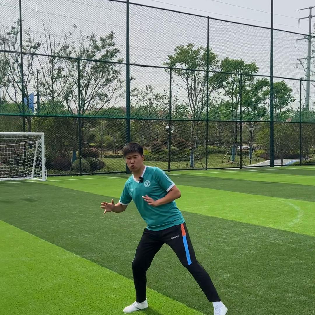 足球一对一单挑教学,日本1v1足球教学