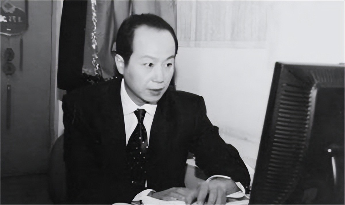 罗京儿子名字由来,罗京的儿子名字