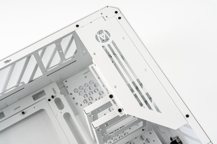 紧凑大白——Z790刀锋+影驰4070TI+机械大师C34PRO极地白装机展示