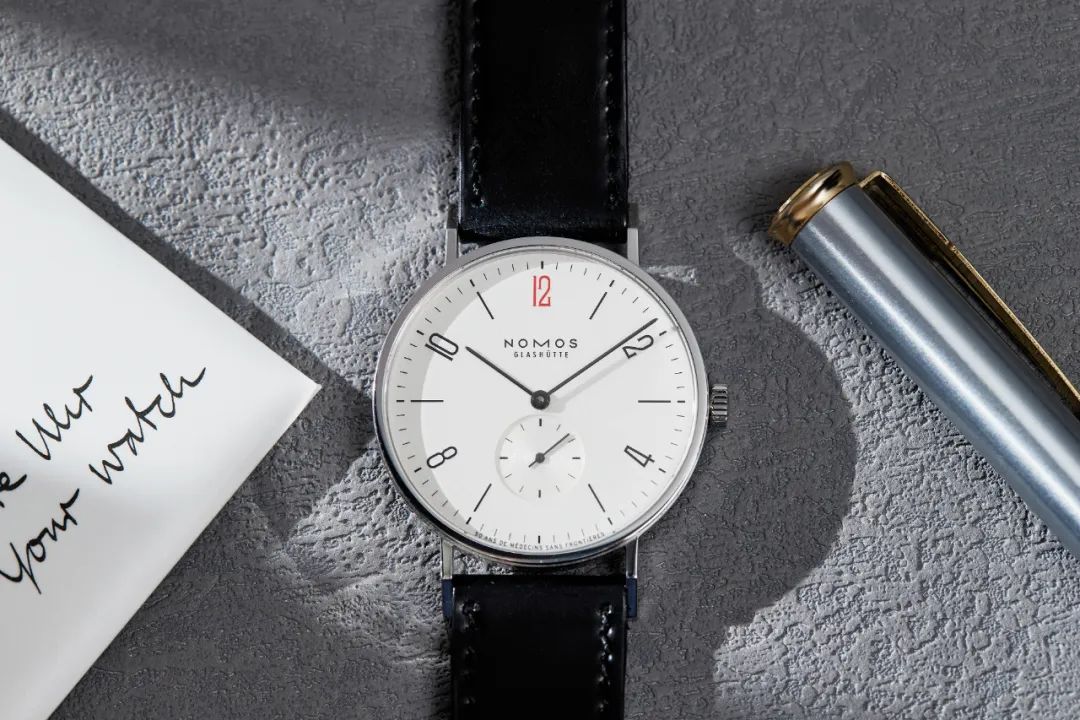 nomos最经典款,nomos粉色