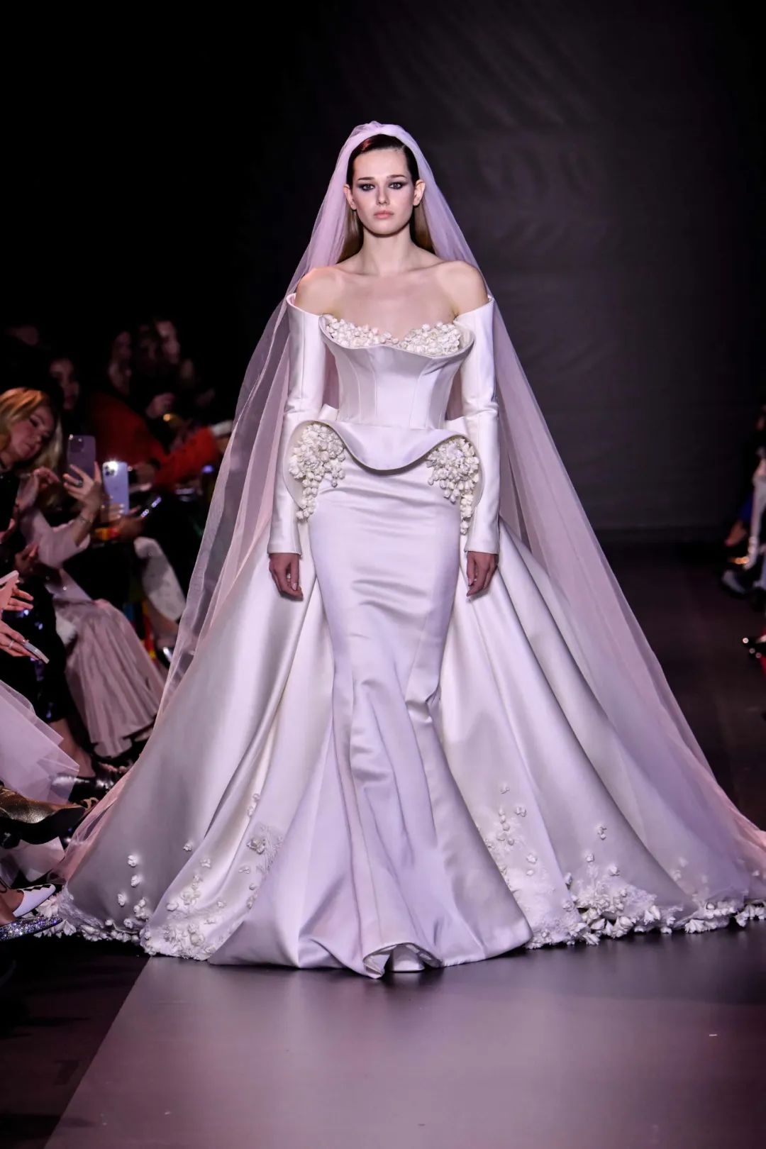 georgeshobeika2018时装秀完整版,georgeshobeika2018年的秀场