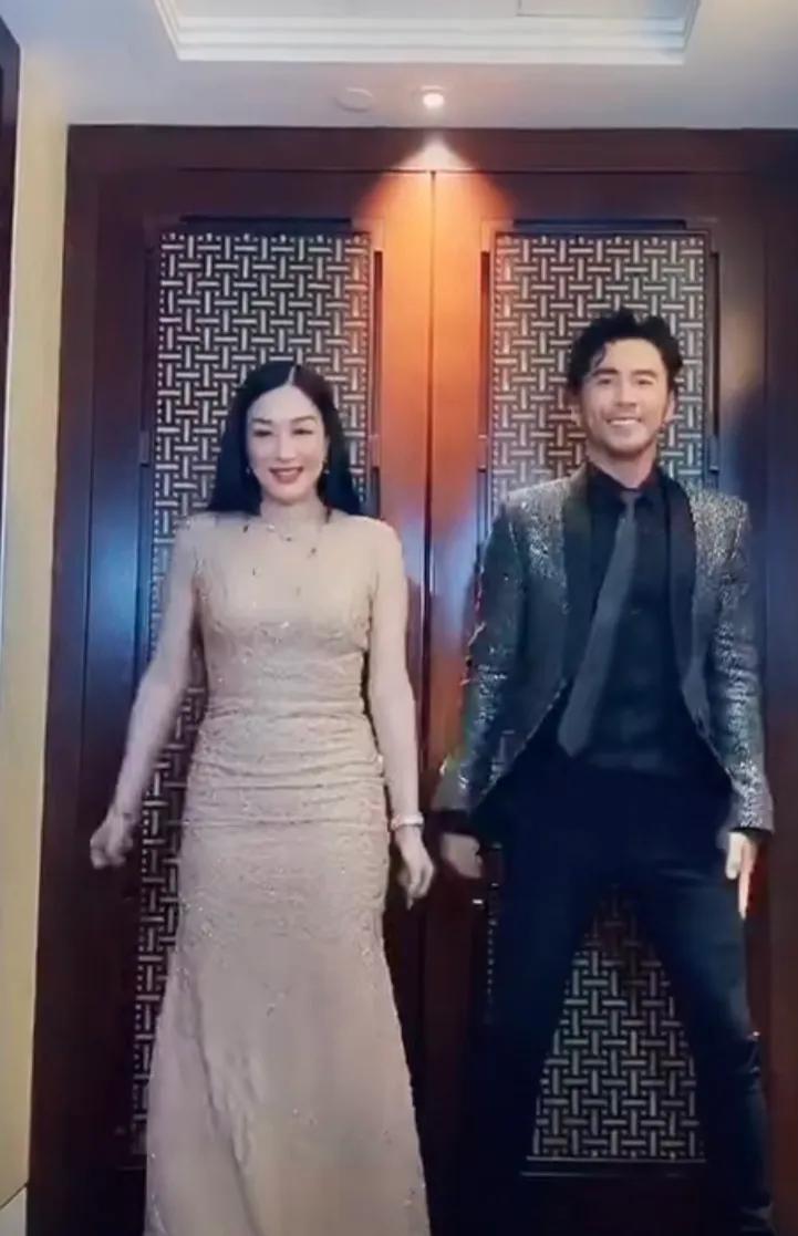 钟丽缇直播卖货时大哭,张伦硕跟钟丽缇卖货