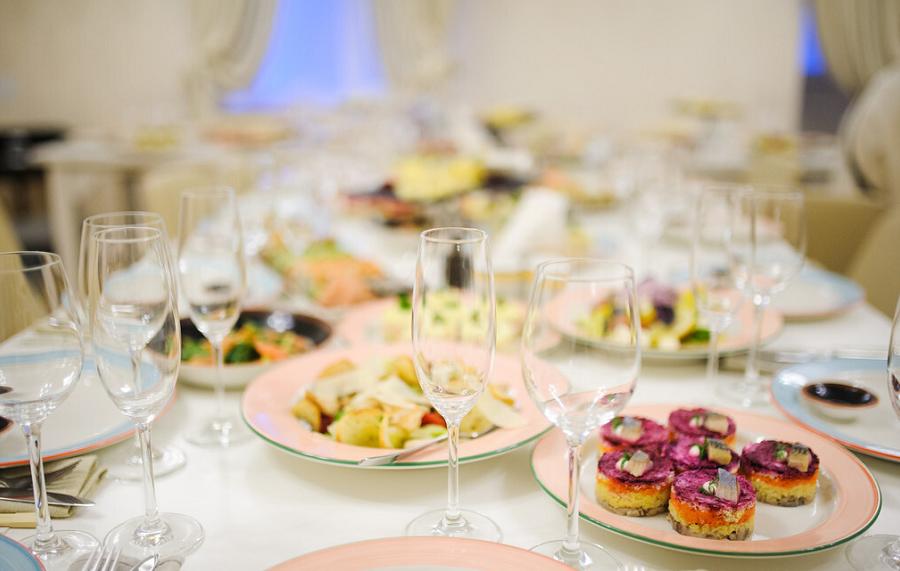 胸部大小不对称特别明显,适合乳房大小不一的内衣