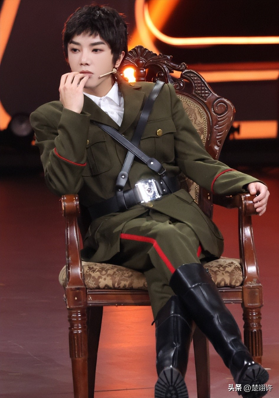 华语乐坛永远的神华晨宇无字歌,华晨宇唱歌太投入网友评论像抽筋