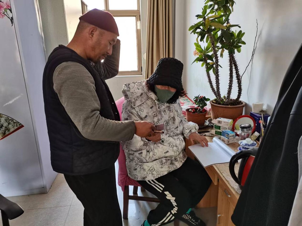 防控疫情一线铿锵玫瑰,疫情防控最美社区人