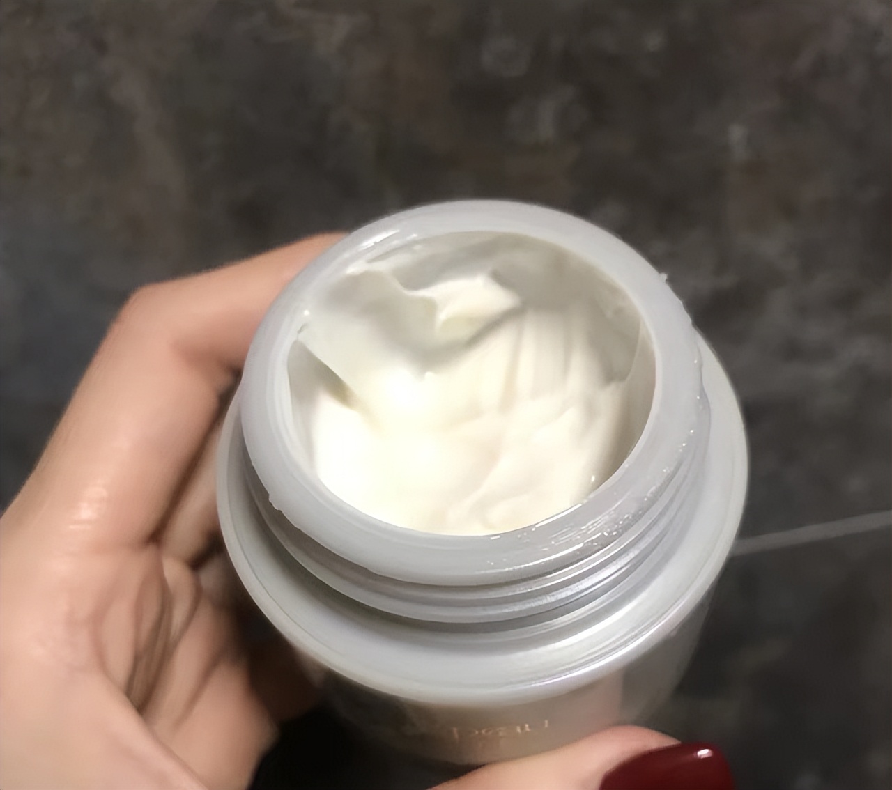 海蓝之谜赫莲娜cpb水乳怎么选,晚霜测评赫莲娜cpb海蓝之谜娇韵诗