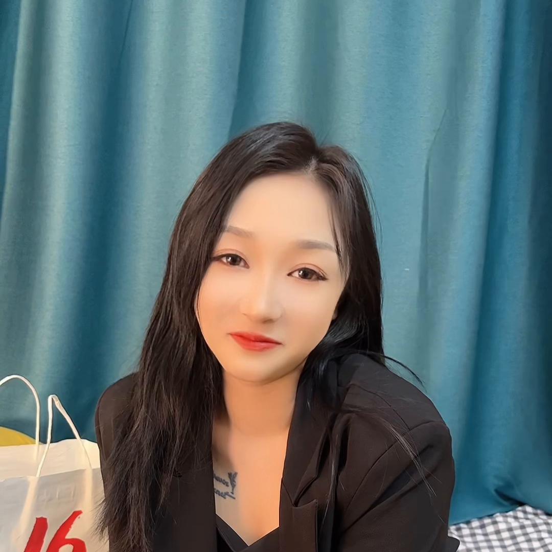 你陪过小姨子去买衣服吗？#心动女友