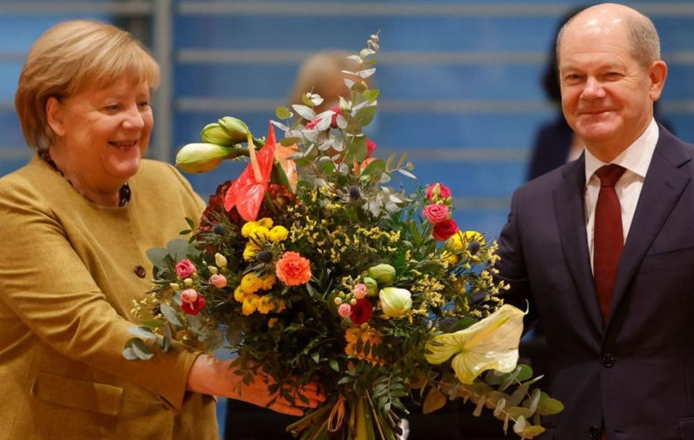 12月8日，中方批菲律宾；055演练海峡要道*锁封**；德国要与中国合作