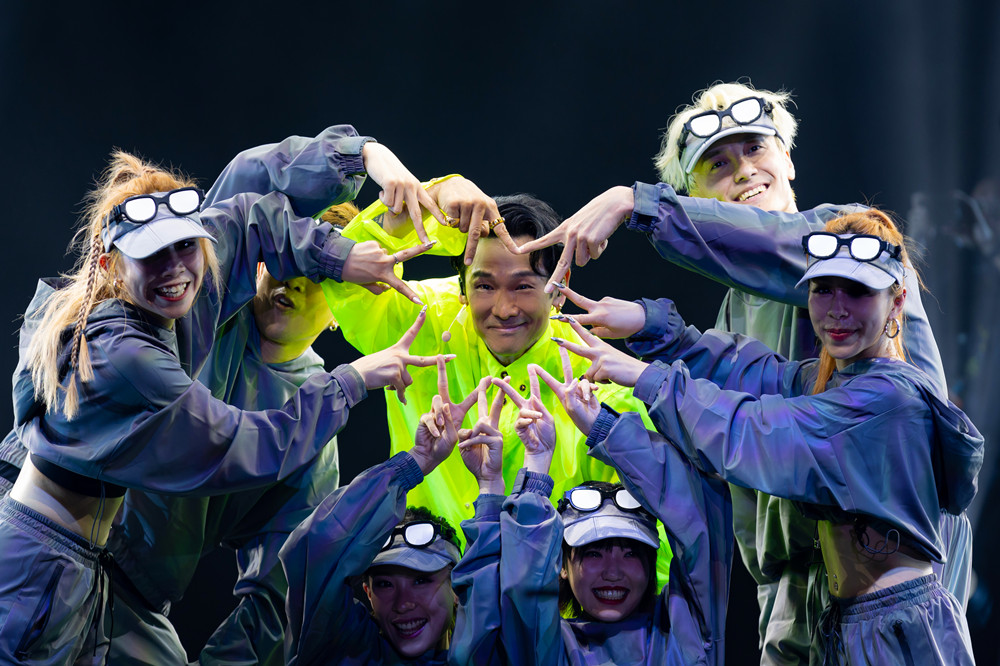 杜德伟登台,杜德伟演唱会经典场面