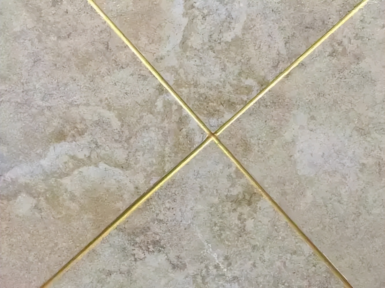 美缝瓷砖用彩砂好还是普通的好,瓷砖填缝用环氧彩砂美缝剂哪个好