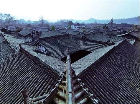 夏季四川旅游必去十大景点推荐,秋季四川旅游必去十大景点