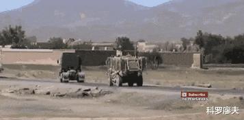 炮弹能炸一个足球场吗,一炮能掀翻坦克的加农榴弹炮