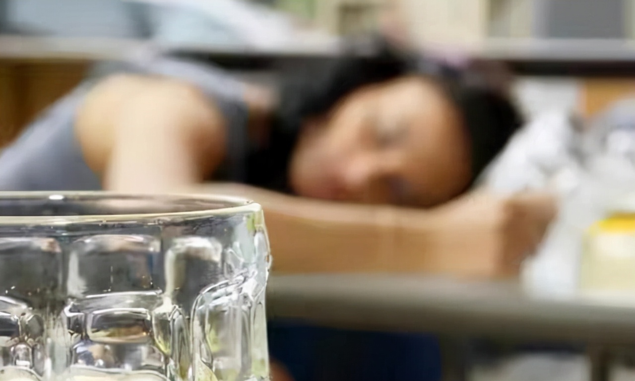 浏览色情网站购买“神奇药水”，北京一男子被抓！这药有多危险？