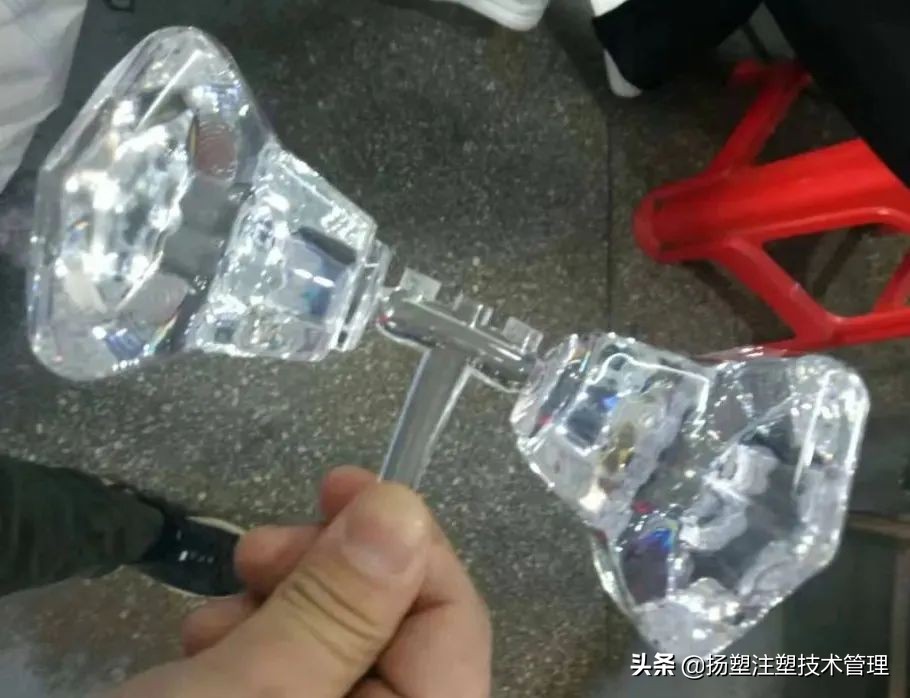 塑料透镜模糊了,透明塑料透镜效果图